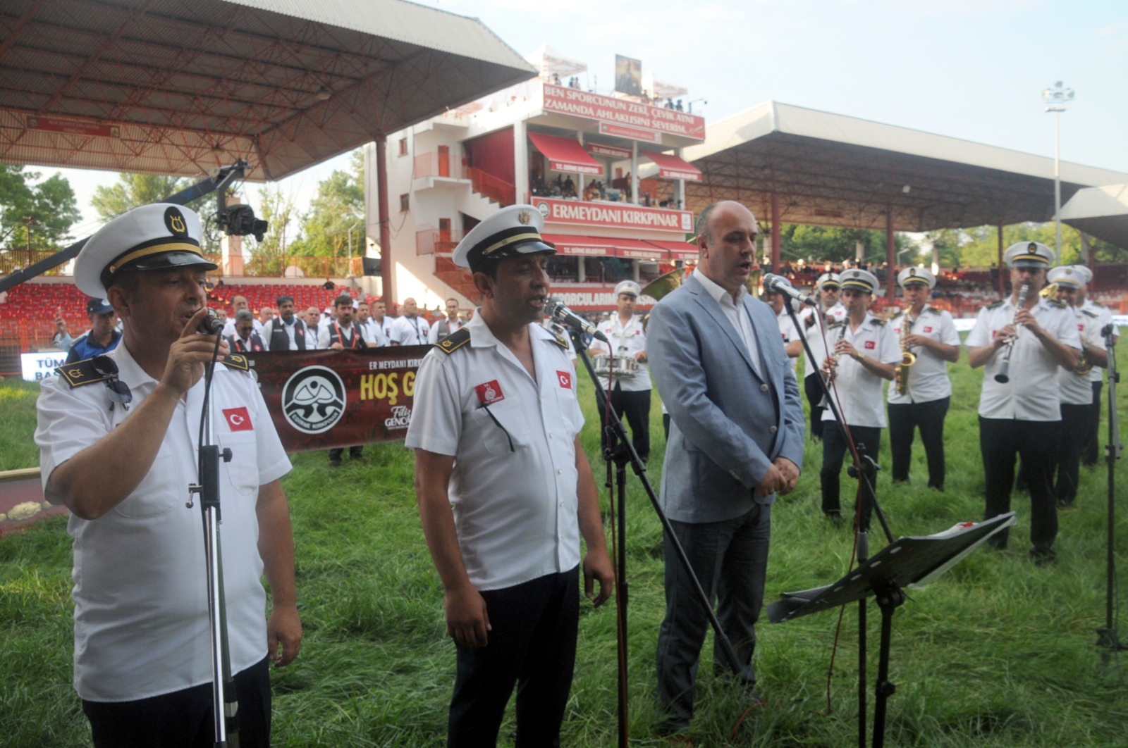 Türkün asırlık geleneği, yiğitliğin ve mertliğin sembolü Tarihi Kırkpınar Yağlı Güreşleri, bu yıl 665’inci kez kapılarını açtı. 